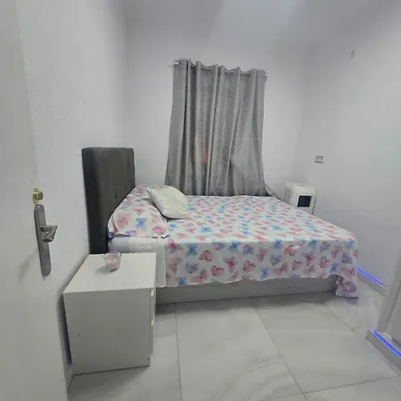 Quarto em Acomodações Particulares Avenida Del Cid